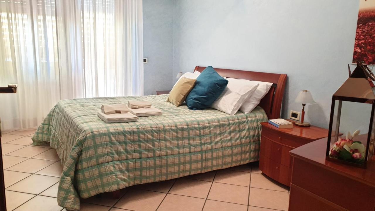 Le Marille Villa Lido di Ostia Luaran gambar